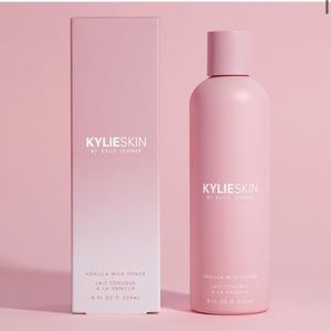 Kylie Skin Vanilla Milk Toner